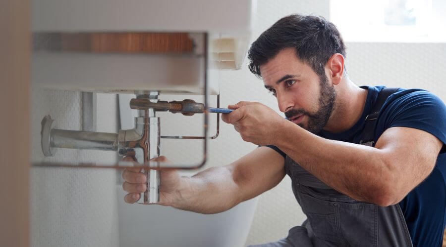 Expert burst pipe repair services in Quinter, KS